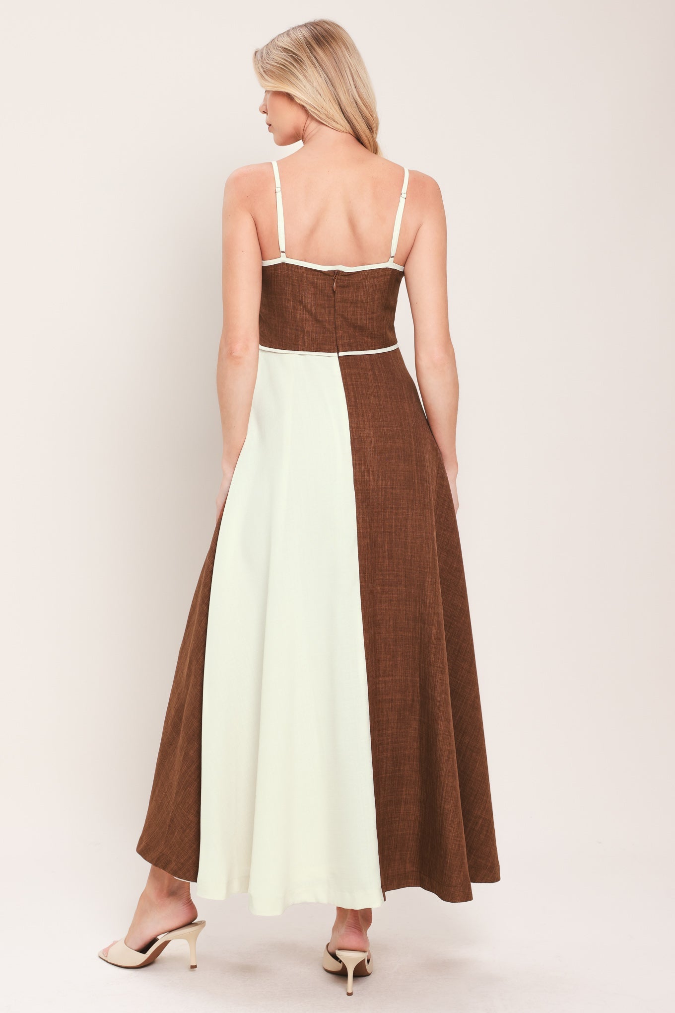 SIENNA FORM WOVEN MIDI DRESS - Glamourous Grace