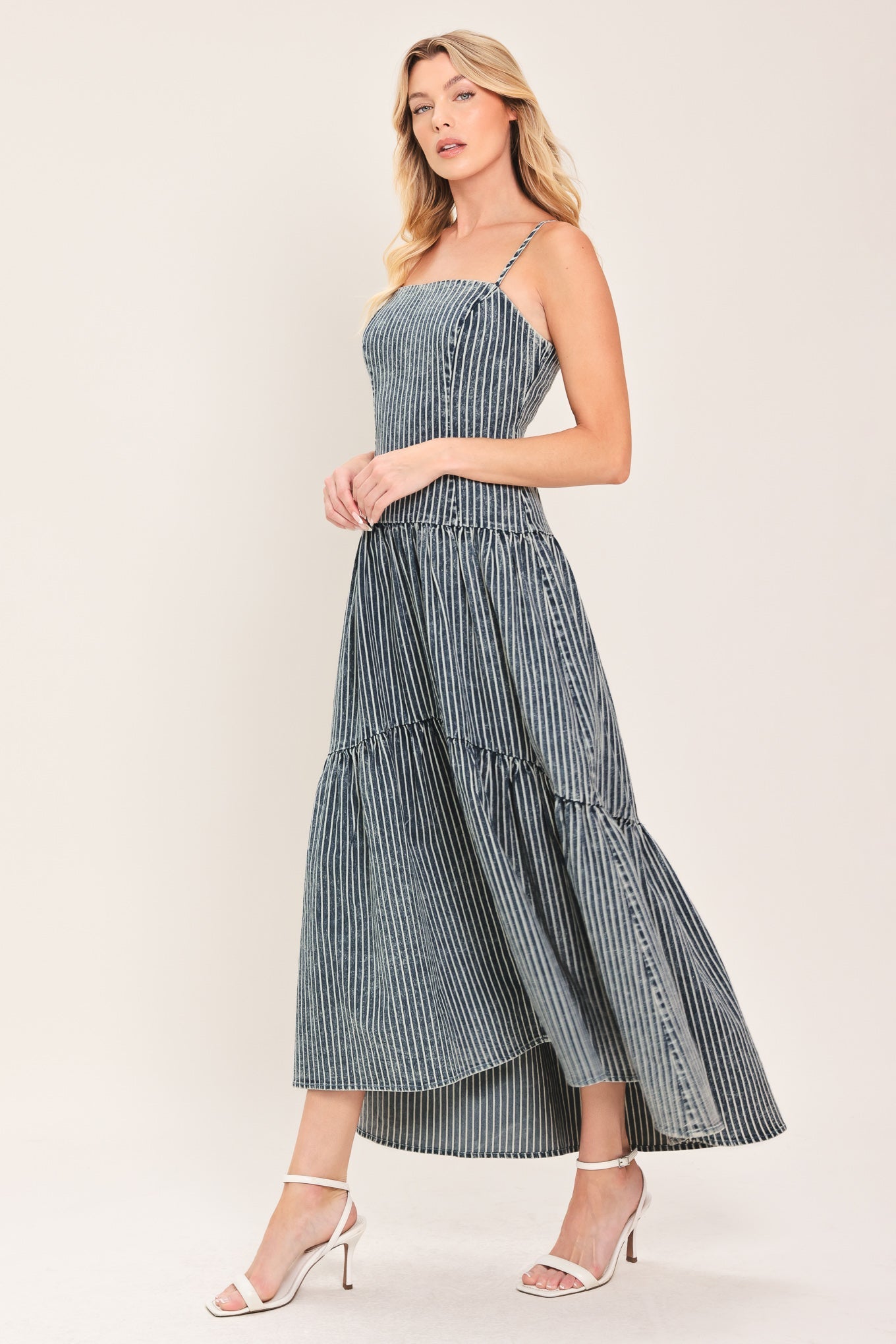 EASYGOING ROMANCE DENIM MIDI DRESS - Glamourous Grace