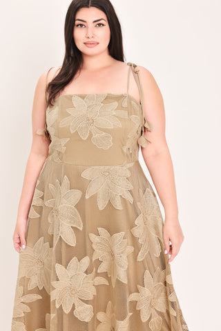 SANDY BLOOM FLORAL WOVEN LACE MIDI DRESS - Glamourous Grace