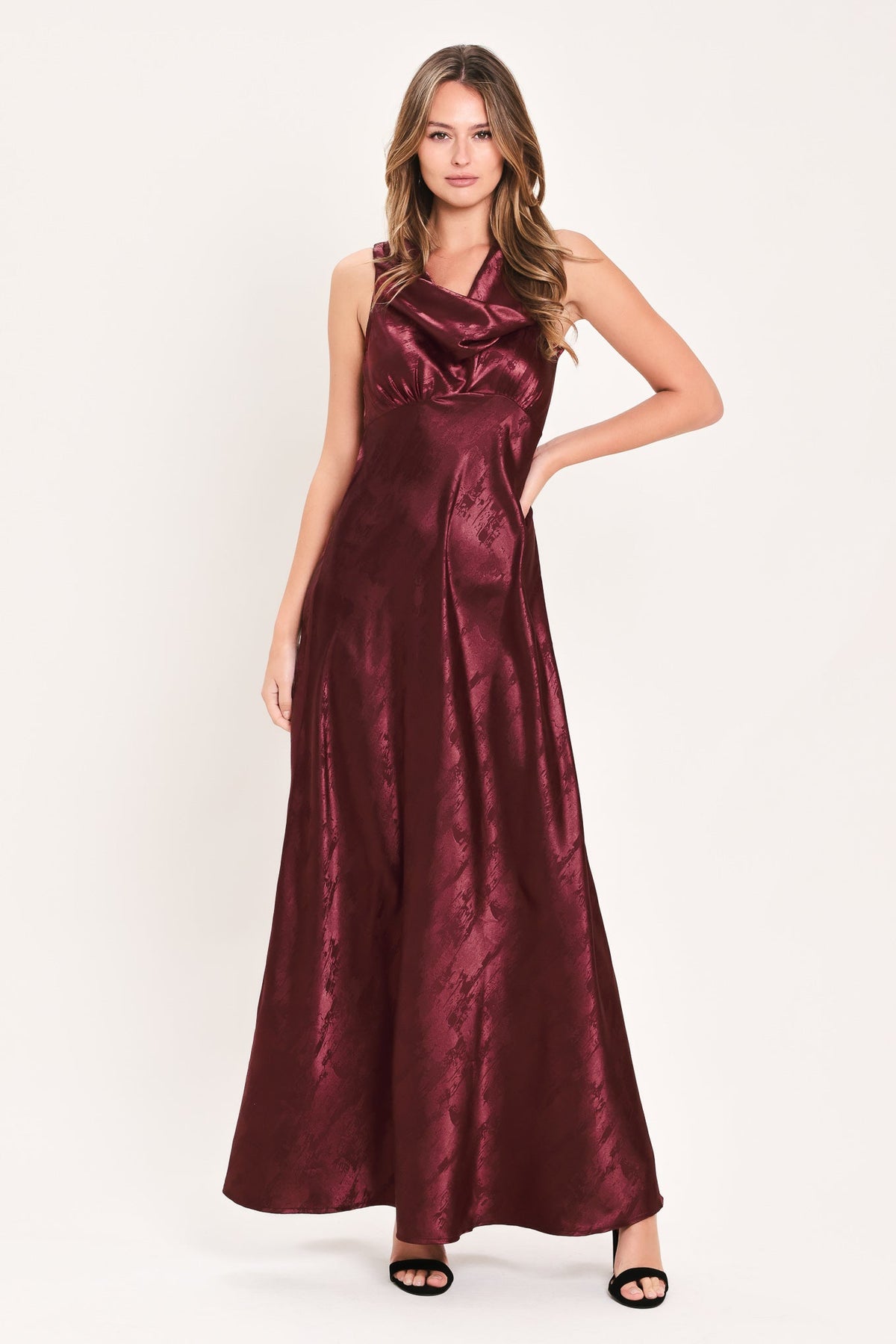 LUMINOUS CHAMPAGNE KISS WOVEN MAXI DRESS - Glamourous Grace