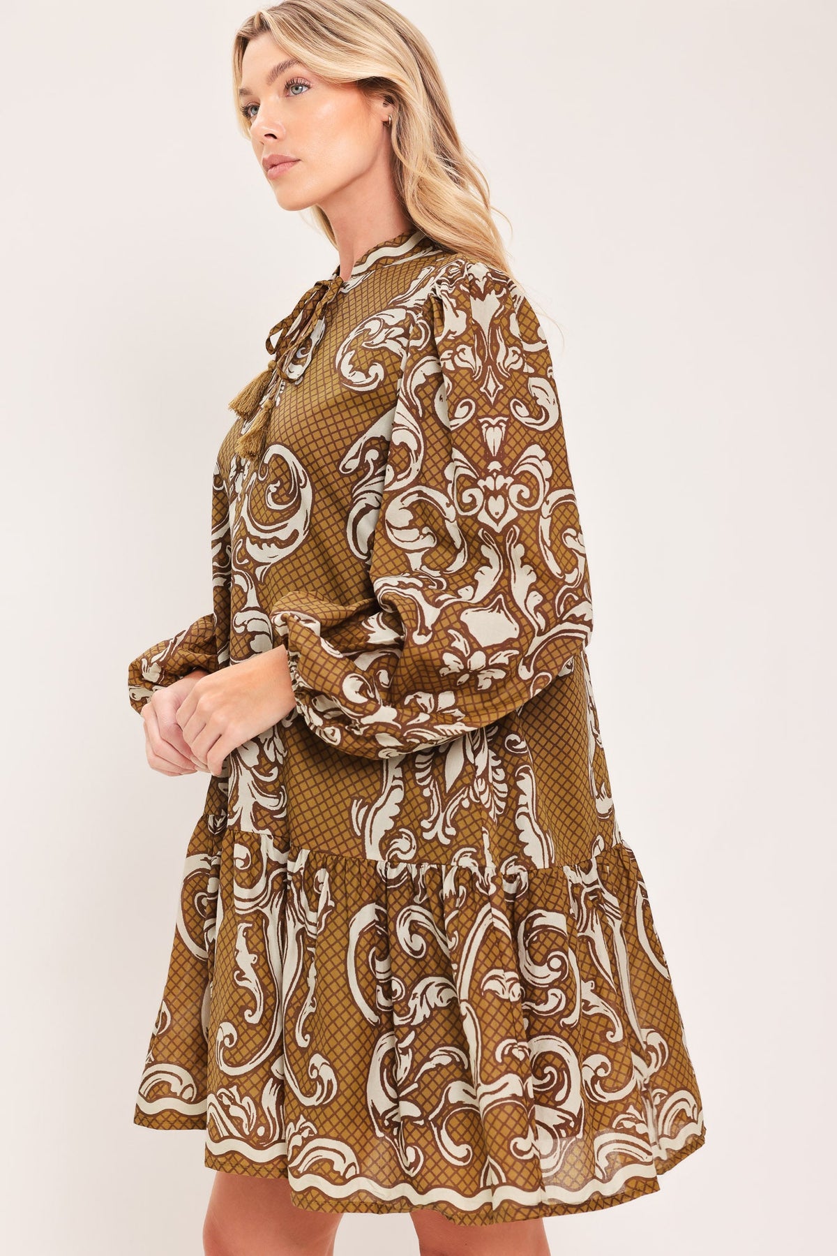 MAPLE MANOR FLOUNCE WOVEN MINI DRESS - Glamourous Grace