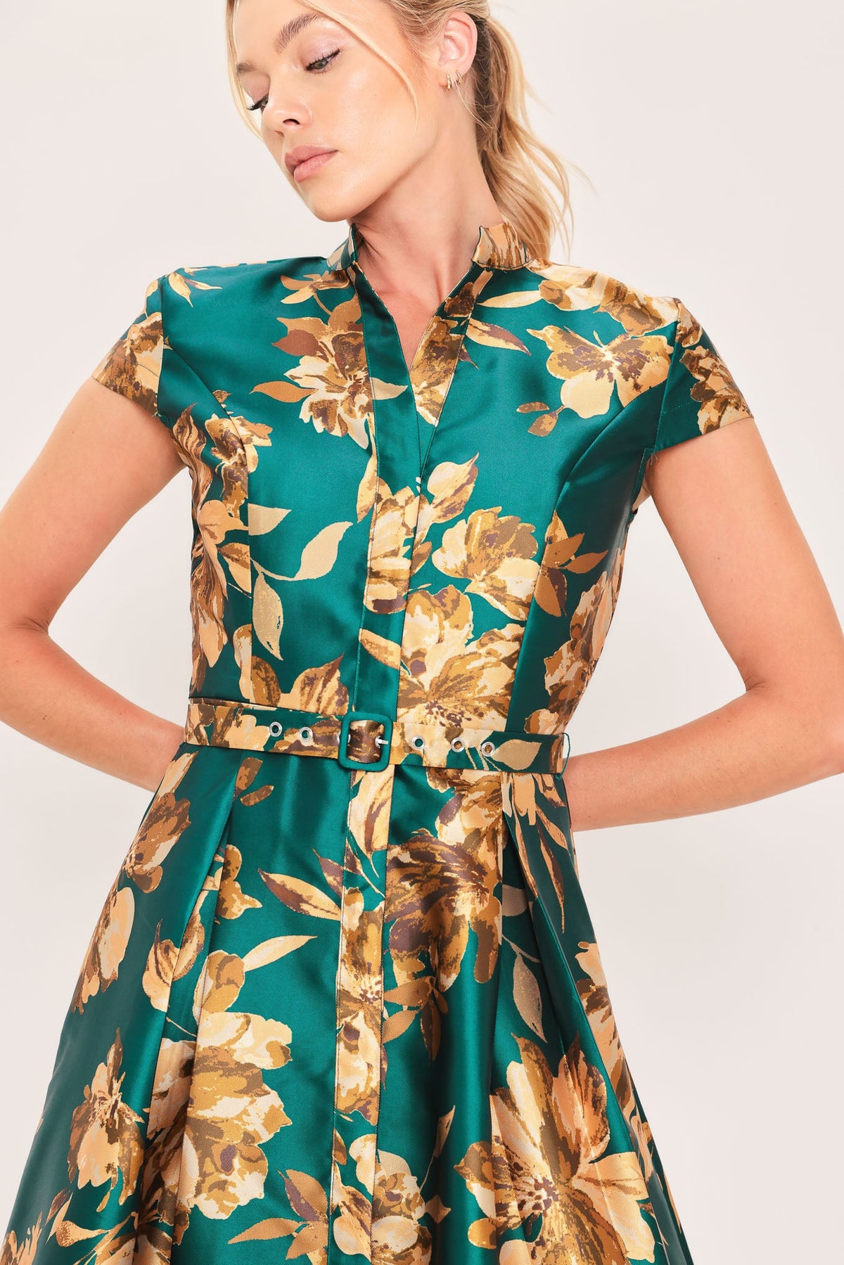 EMERALD GOLDEN BLOOM WOVEN MAXI DRESS - Glamourous Grace