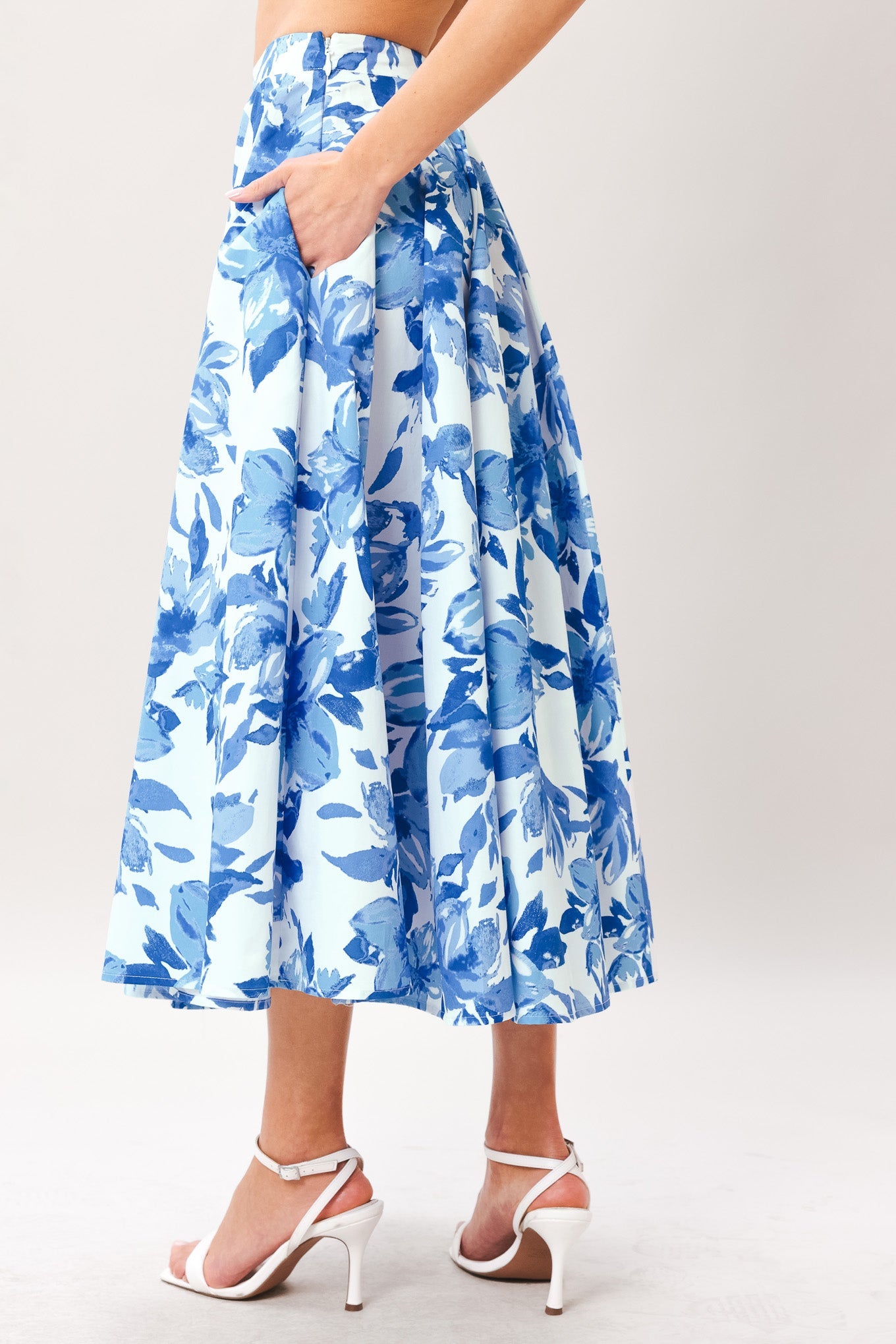 SKY BLOSSOM WOVEN FULL CIRCLE SKIRT - Glamourous Grace