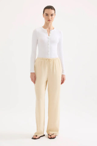 Terrin Top White - Glamourous Grace