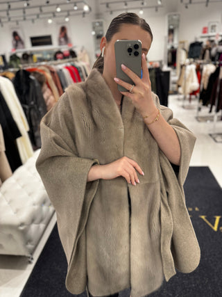 Luxury Double-Face Wool Poncho with Scandinavian Mink Fur