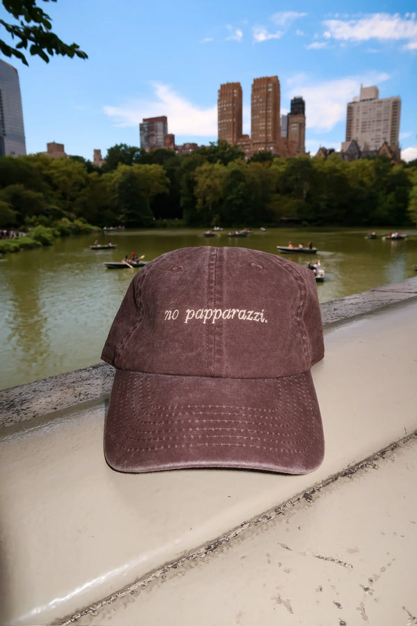 No Papparazzi Hat - Glamourous Grace