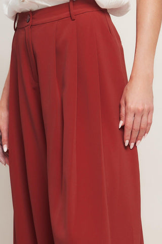 THROW IT BACK WOVEN PANTS - Glamourous Grace
