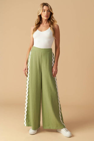 DRIFTING CURRENTS WOVEN PANTS - Glamourous Grace
