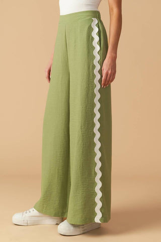 DRIFTING CURRENTS WOVEN PANTS - Glamourous Grace