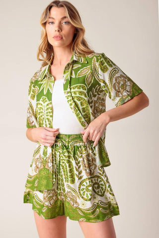 DISTANT ECHOES GREEN SHORTS - Glamourous Grace