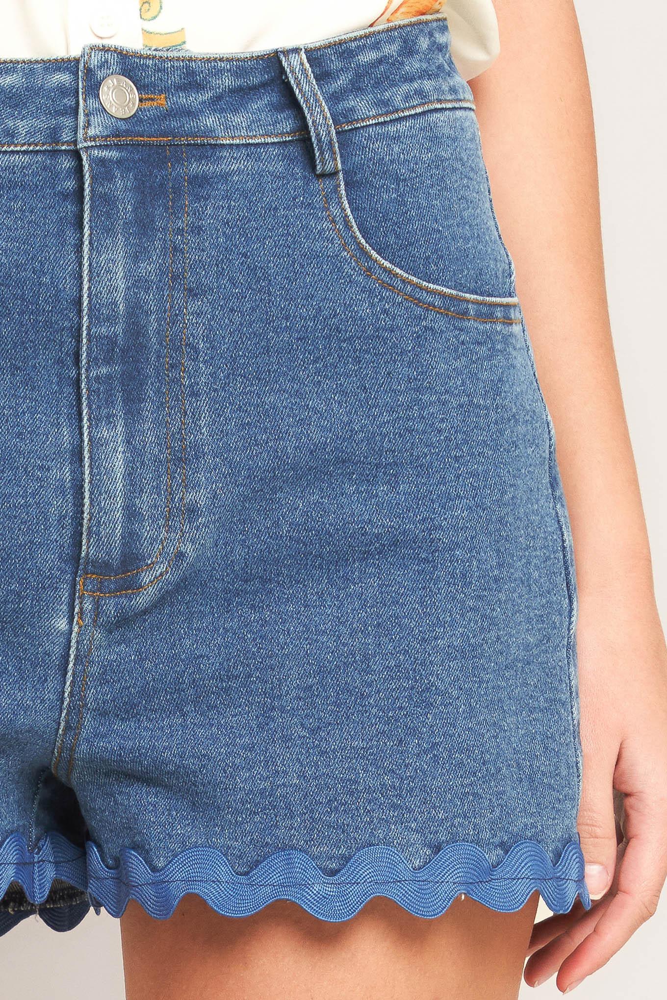 SUNNY DAY DENIM SHORTS - Glamourous Grace