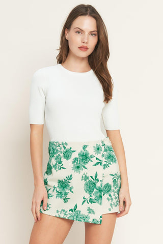 BOTANICAL POP WOVEN SKORT - Glamourous Grace
