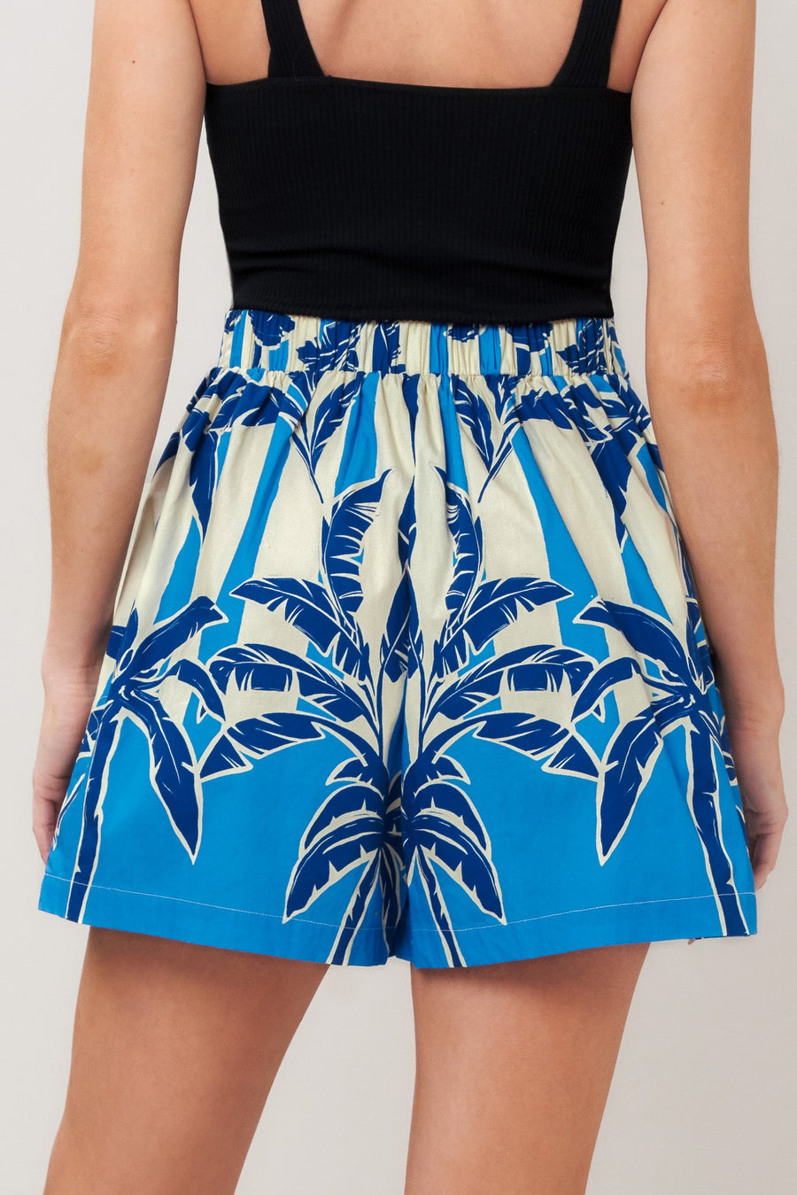 NOIR RESORT WOVEN SHORTS - Glamourous Grace