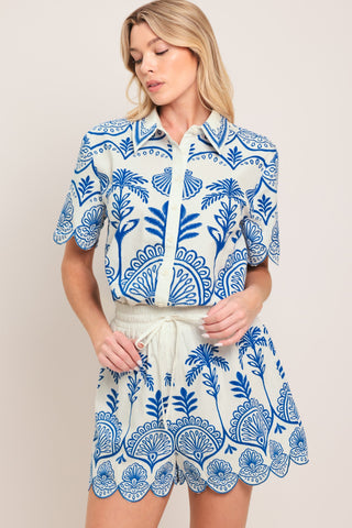 COASTLINE PALM WOVEN SHORTS - Glamourous Grace
