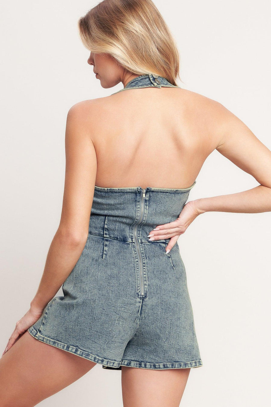 EVERYDAY ESCAPE DENIM ROMPER - Glamourous Grace