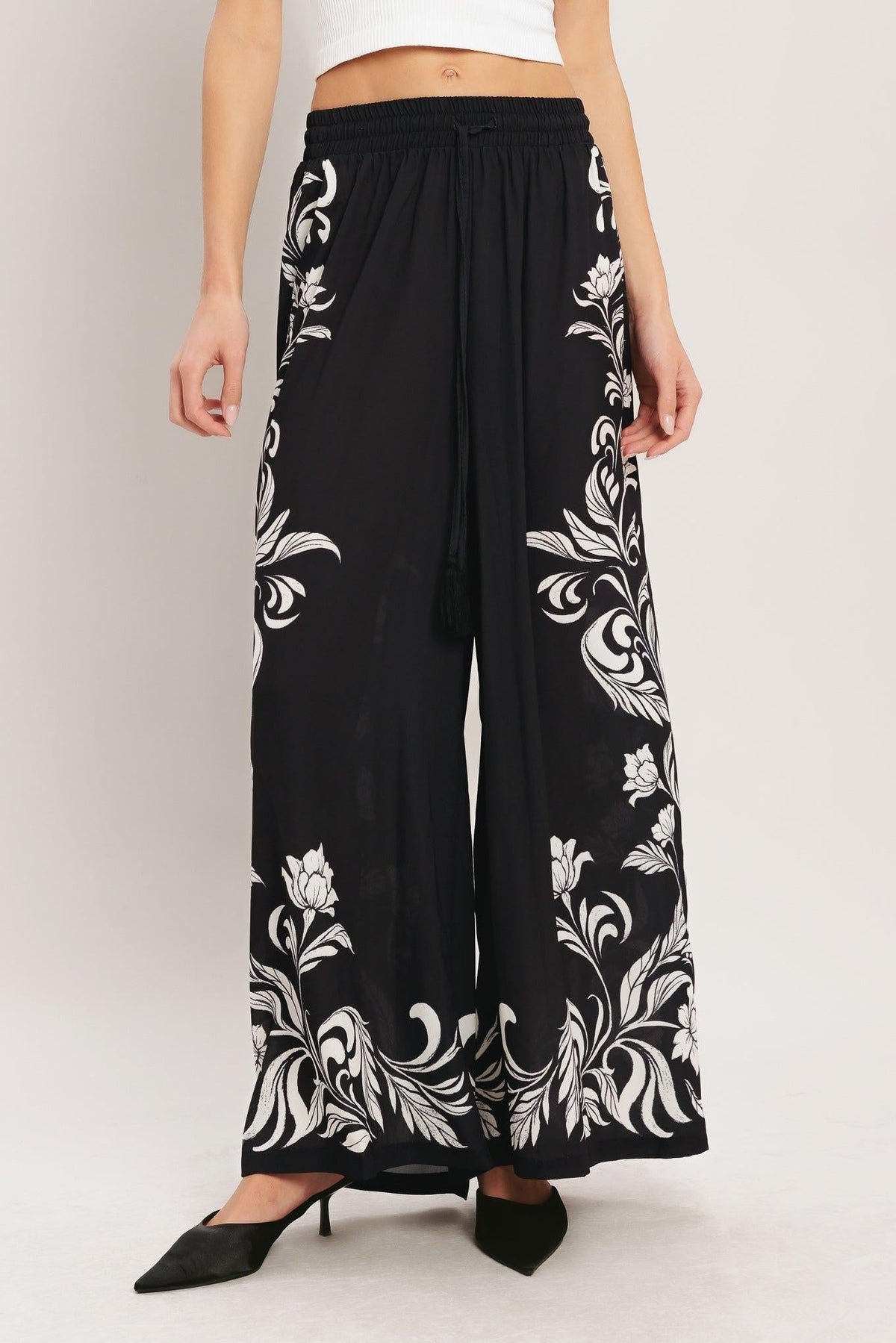 BLACK RIVIERA WOVEN PANTS - Glamourous Grace