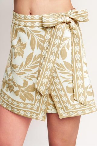PALM BAZAAR WOVEN SKORT - Glamourous Grace