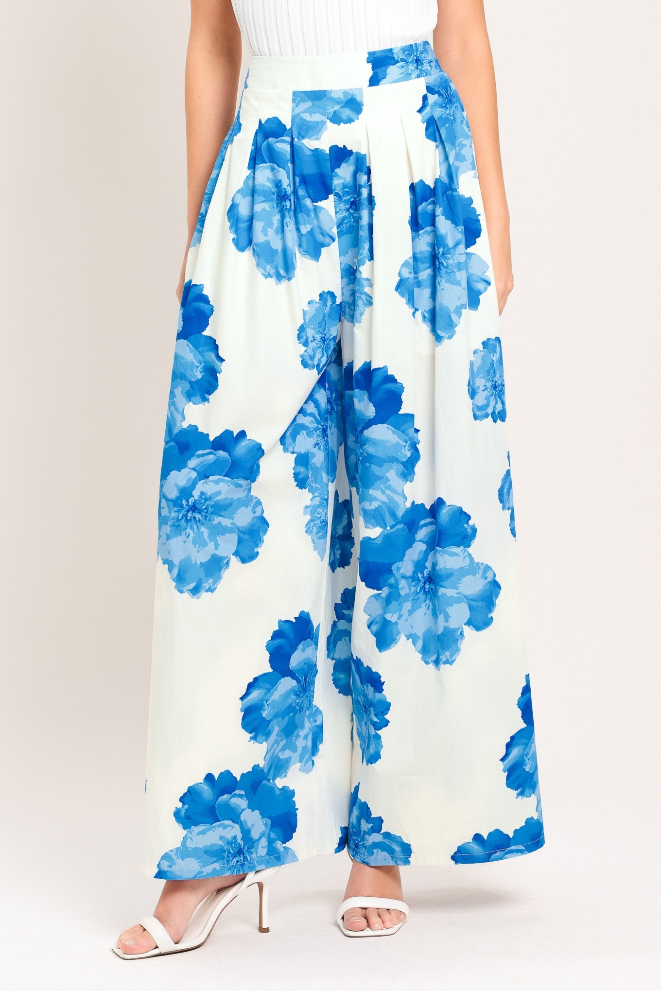 TROPIC BLUE WOVEN PANTS - Glamourous Grace