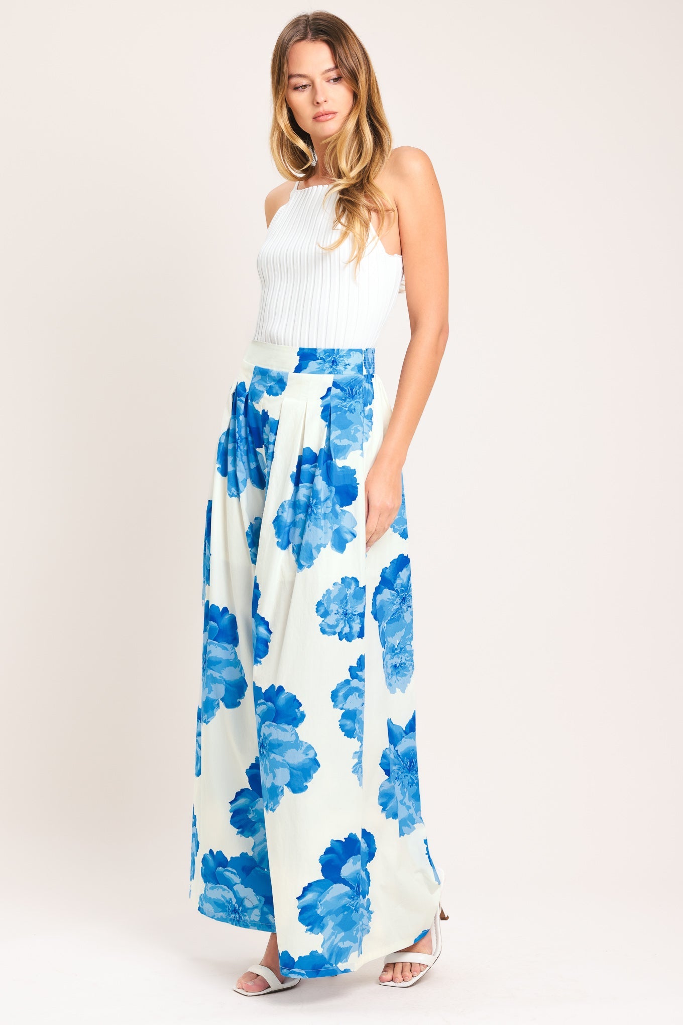 TROPIC BLUE WOVEN PANTS - Glamourous Grace