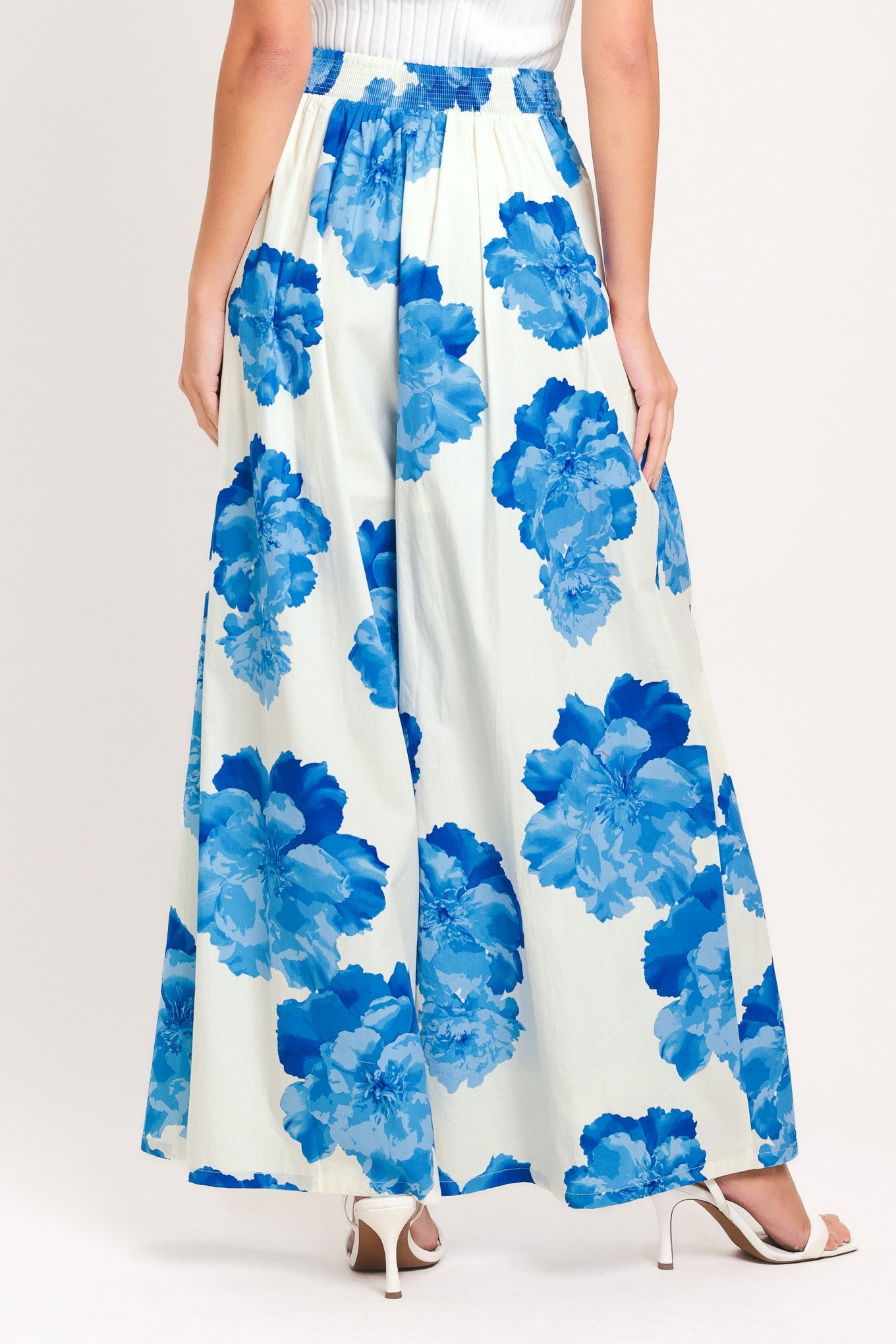 TROPIC BLUE WOVEN PANTS - Glamourous Grace