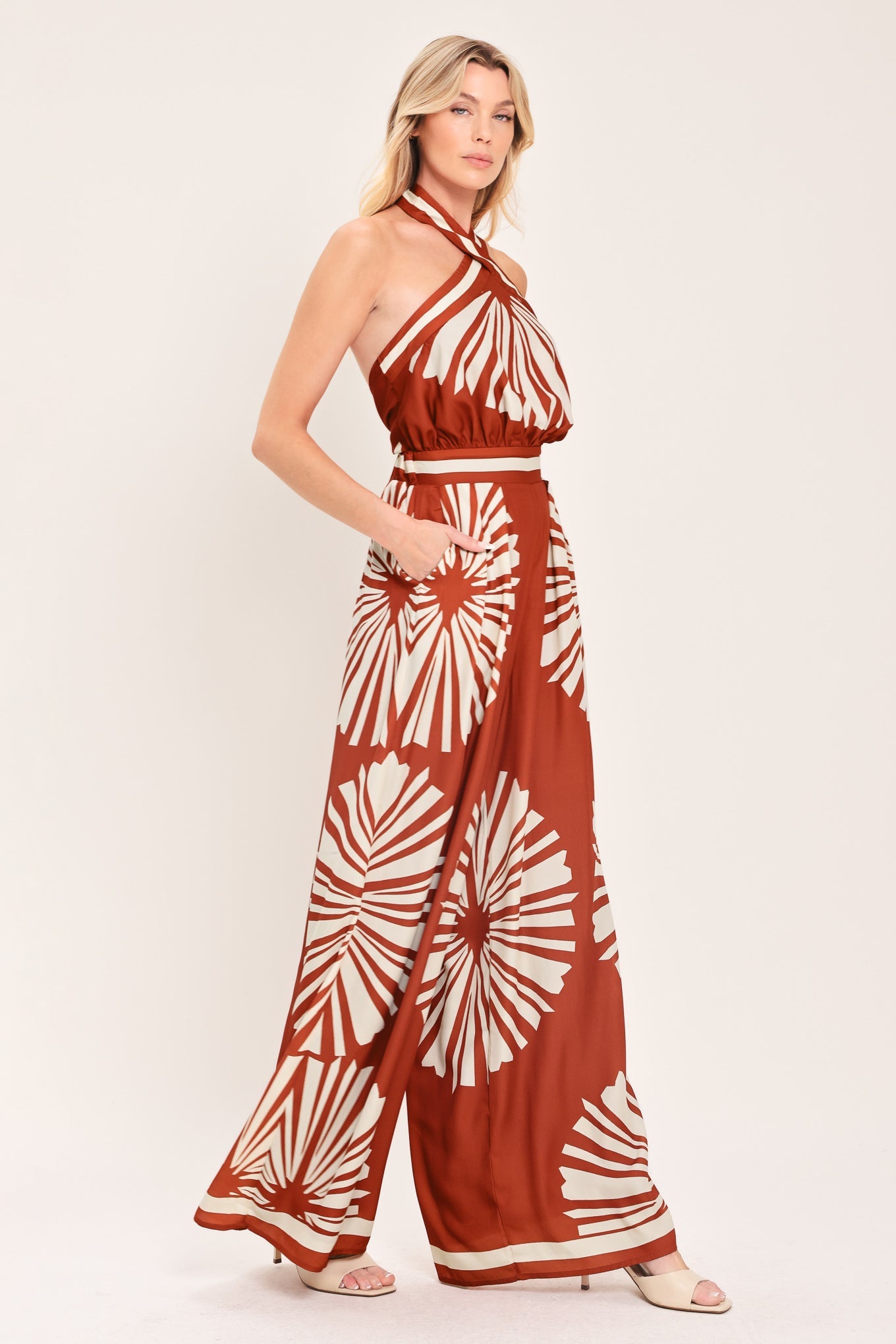SUMMER RADIANCE WOVEN JUMPSUIT - Glamourous Grace