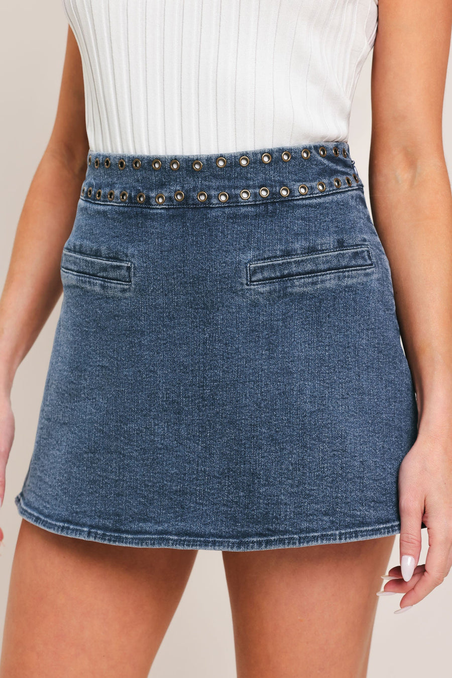 SWEET STUD DENIM SKORT - Glamourous Grace