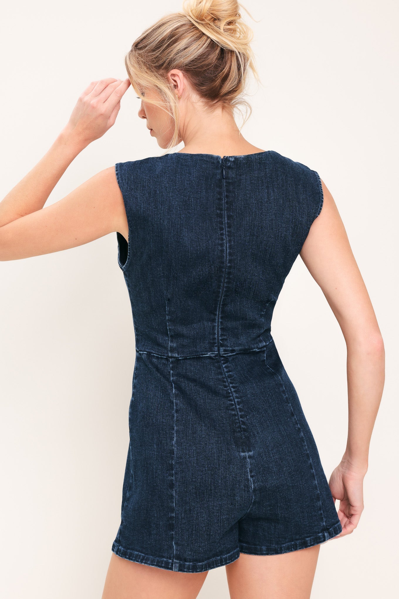 DARK WASH ICON DENIM ROMPER - Glamourous Grace
