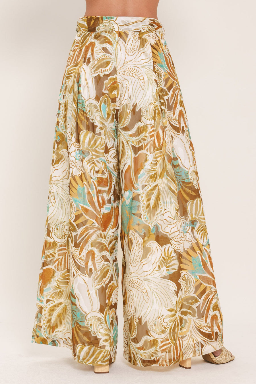 GOLDEN SHORES FLOW WOVEN PANTS - Glamourous Grace