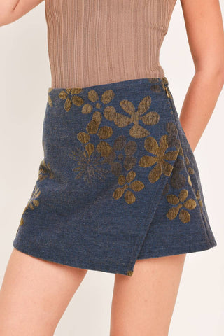 COPPER BLOSSOM WOVEN SKORT - Glamourous Grace