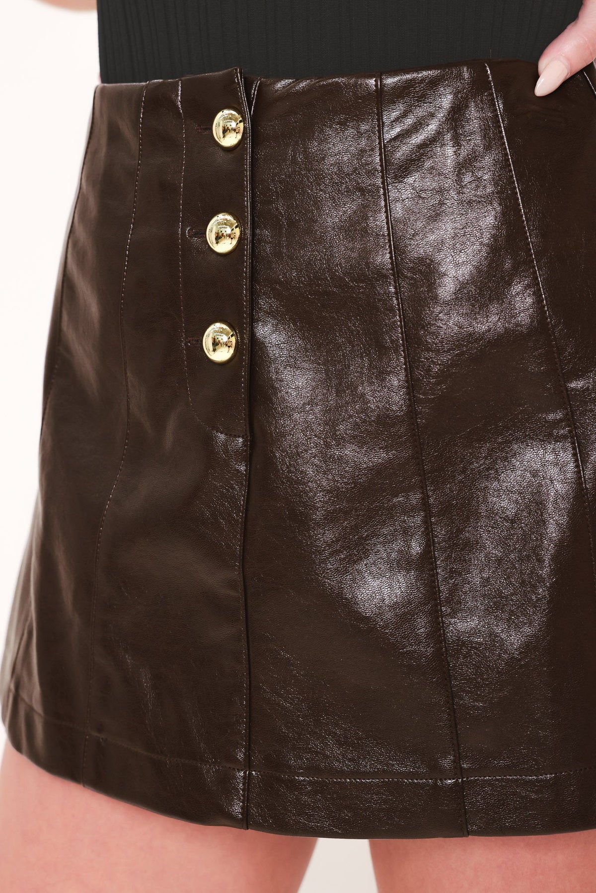 BROWN LACQUER MUSE FAUXLEATHER SKORT - Glamourous Grace
