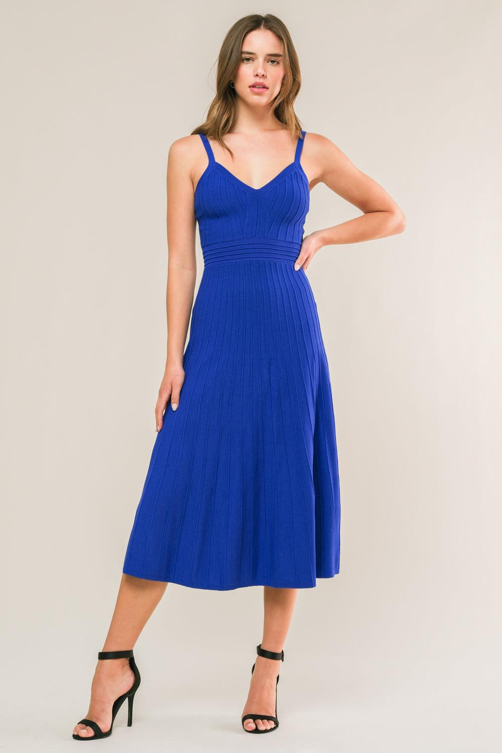 BREEZY WALKS KNIT MIDI DRESS - Glamourous Grace