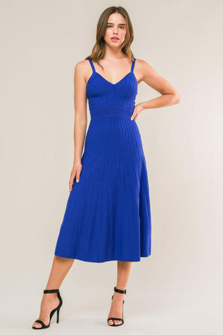 BREEZY WALKS KNIT MIDI DRESS - Glamourous Grace