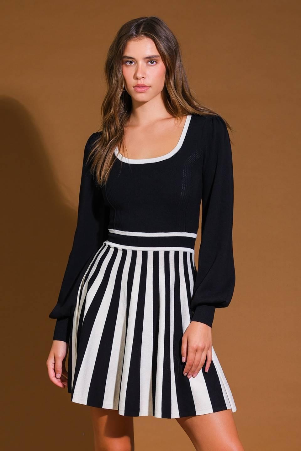 SOFT ATTITUDE WOVEN MINI DRESS - Glamourous Grace