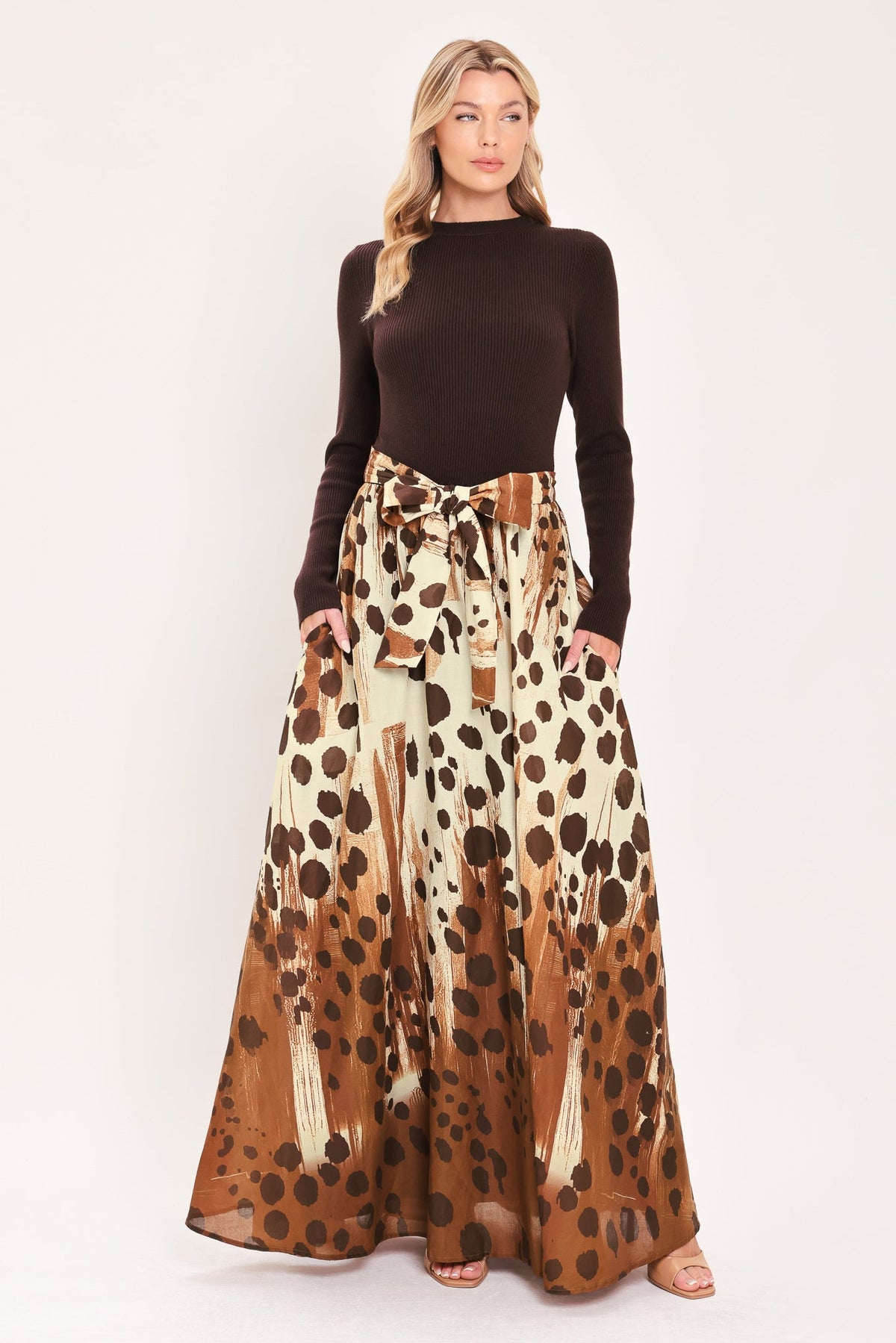 AMBER SPOT SERENADE SWEATER WOVEN MAXI DRESS - Glamourous Grace