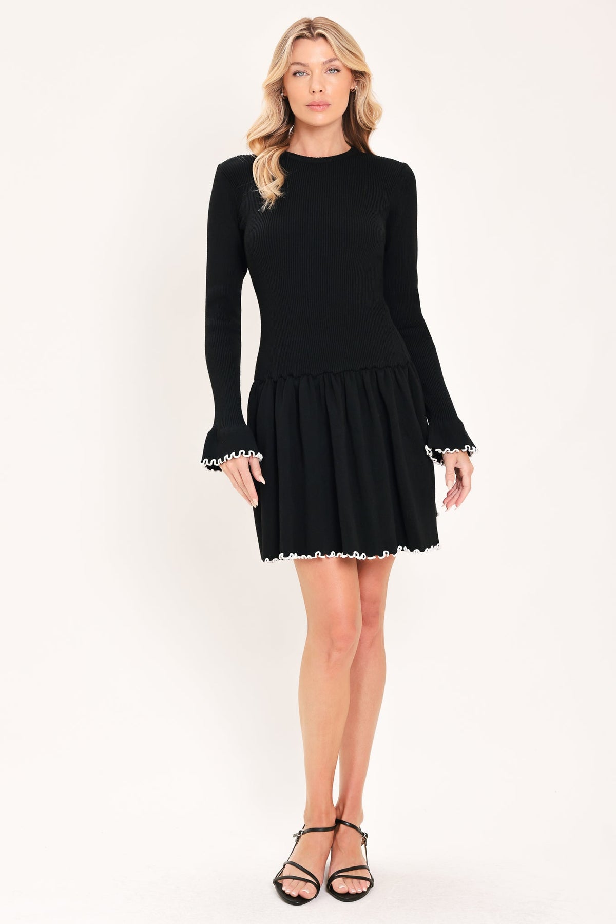 NOIR TRIM SWEETHEART SWEATER MINI DRESS - Glamourous Grace