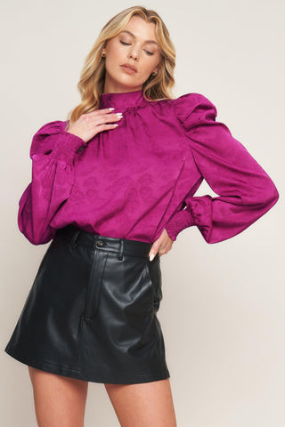 STOLEN GLANCES SATIN TOP - Glamourous Grace