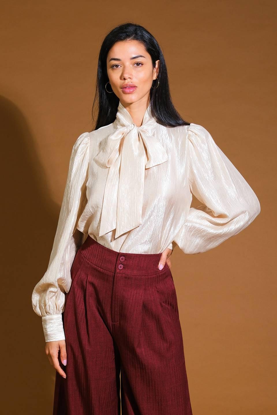 STUNNING  ASPECT WOVEN TOP - Glamourous Grace