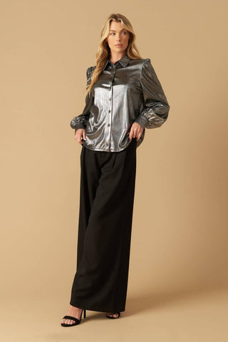 FLIRTY VIBES FOIL COATED TOP - Glamourous Grace