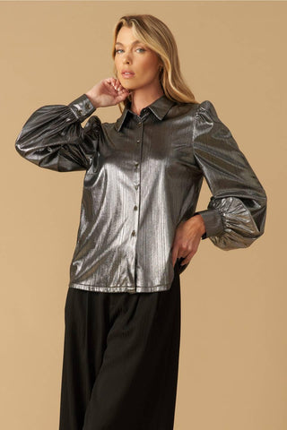 FLIRTY VIBES FOIL COATED TOP - Glamourous Grace