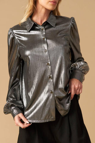 FLIRTY VIBES FOIL COATED TOP - Glamourous Grace