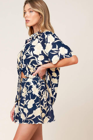 SLOW MORNINGS NAVY WOVEN TOP AND SHORTS SET - Glamourous Grace