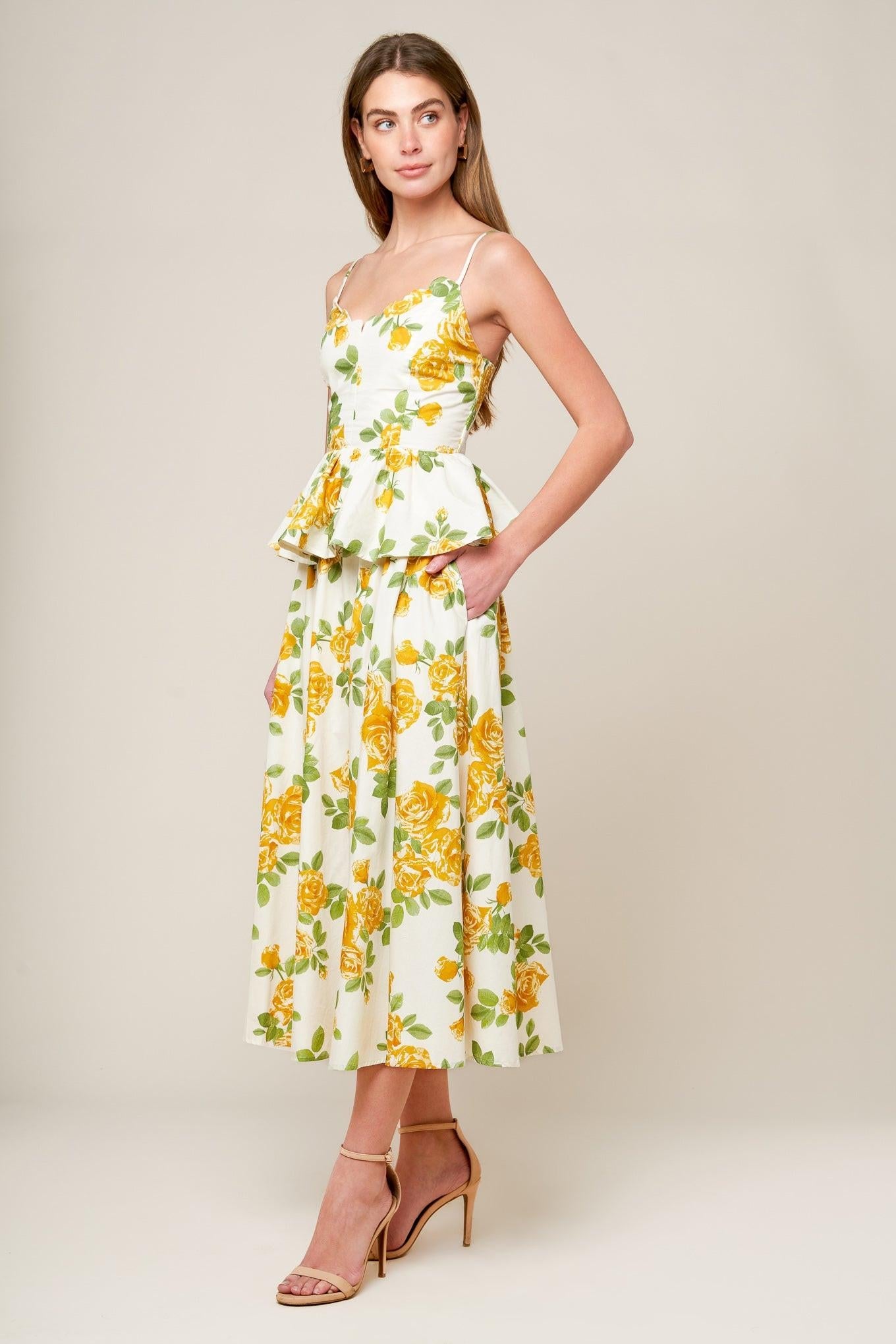 EVERY SUNDAY CREAM WOVEN TOP - Glamourous Grace