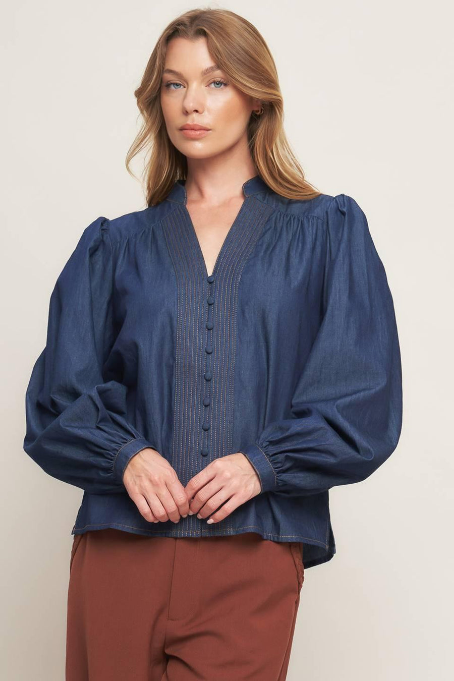 STITCH STORY LIGHTWEIGHT DENIM TOP - Glamourous Grace