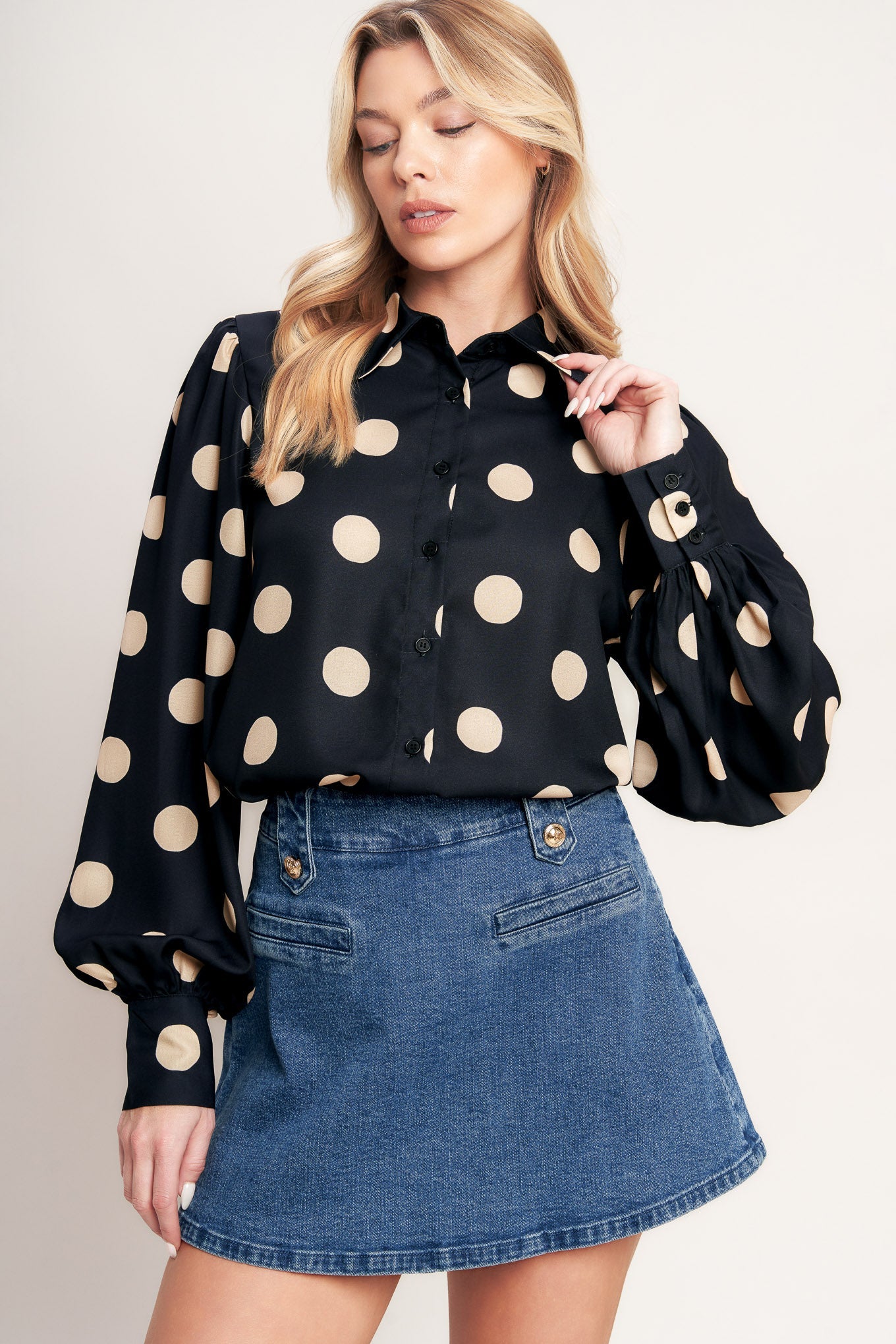 URBAN CIRCLES WOVEN TOP - Glamourous Grace
