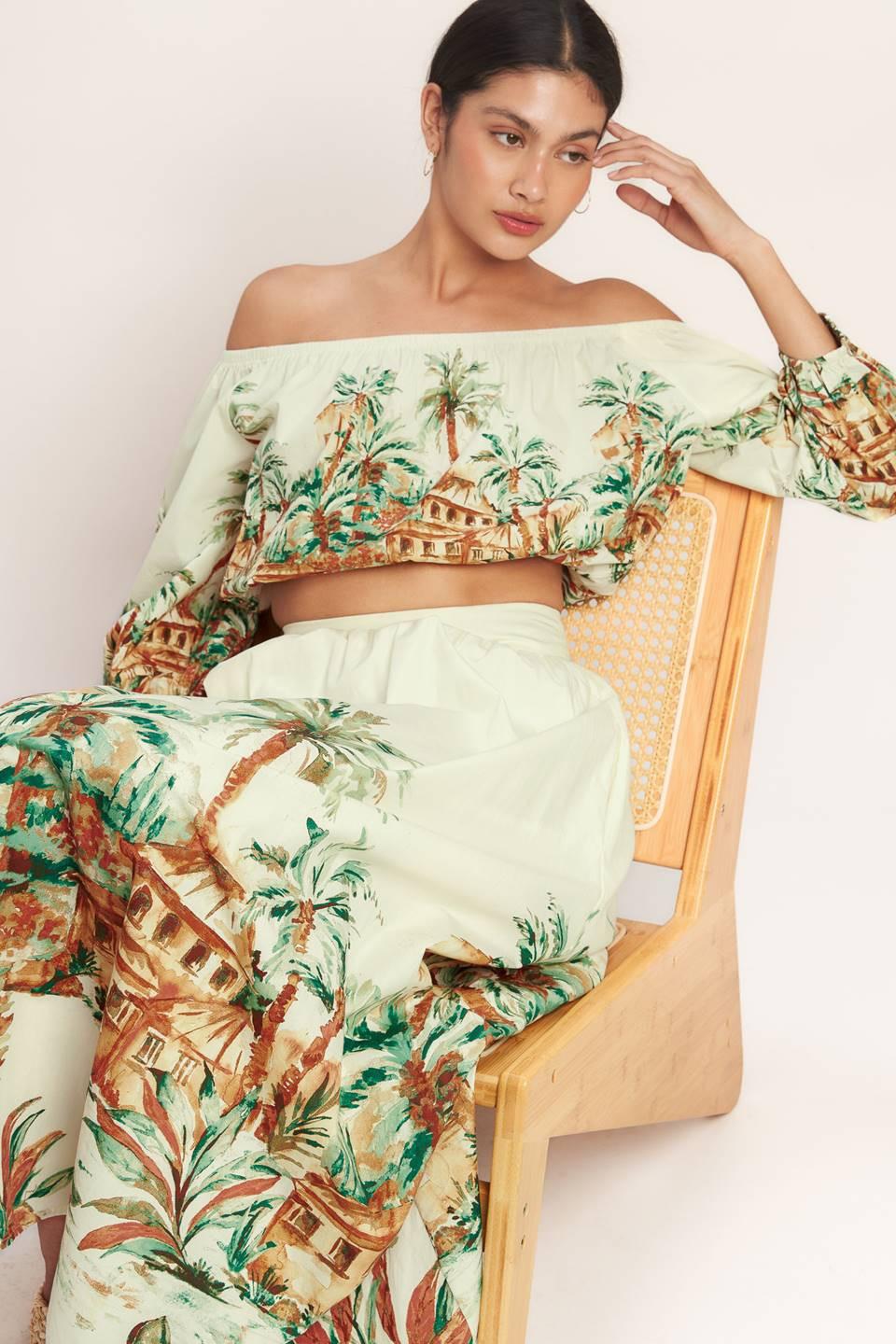 ISLAND TIME ONLY WOVEN CROP TOP - Glamourous Grace