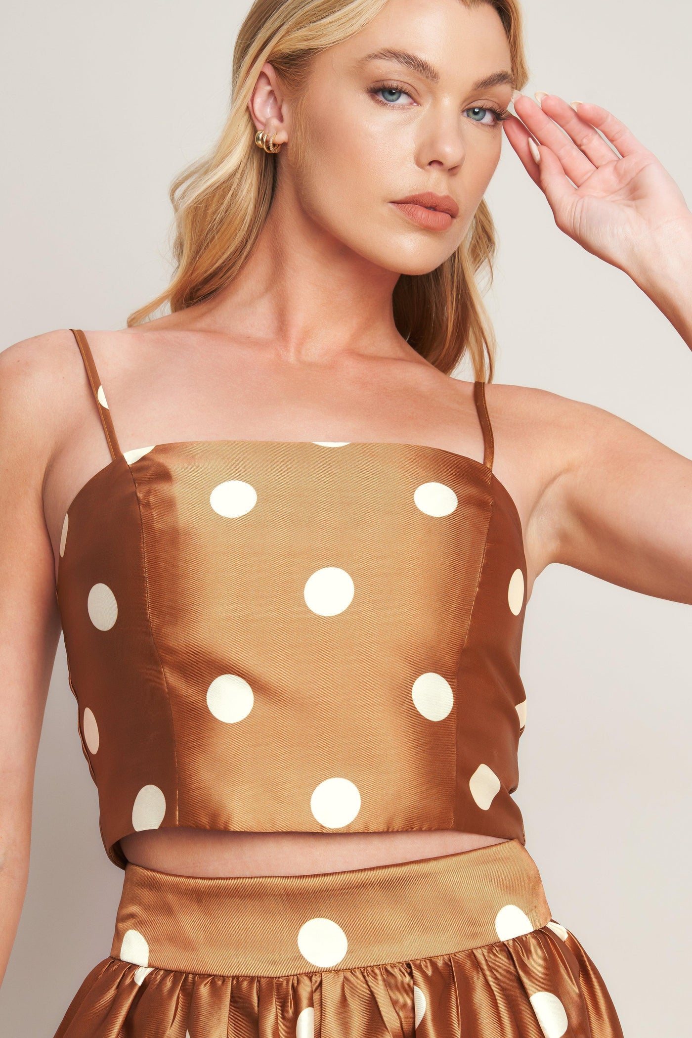 CHIC POLKA FLOW WOVEN TOP - Glamourous Grace