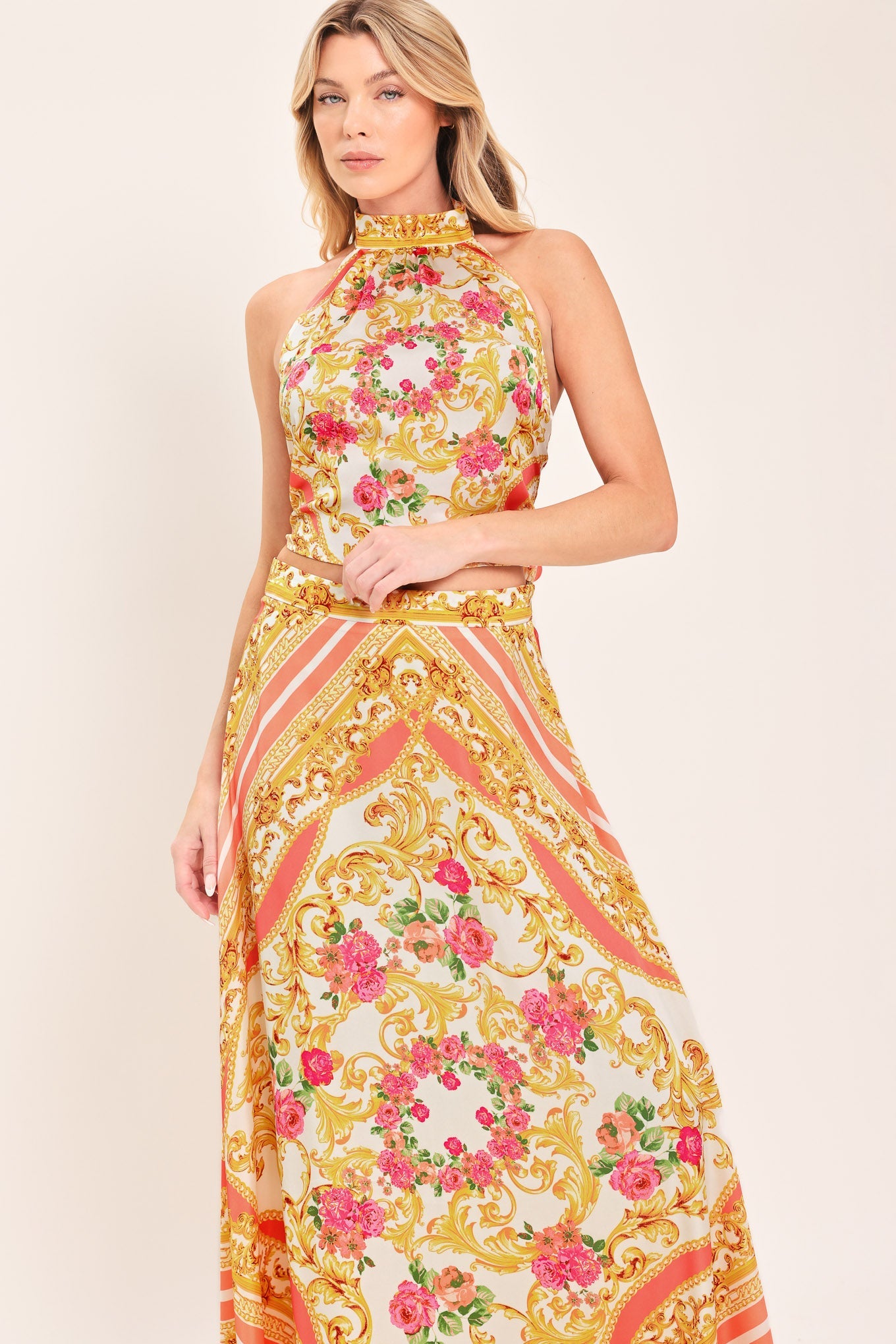 LUXE LOVE STORY WOVEN WOVEN CROP TOP - Glamourous Grace