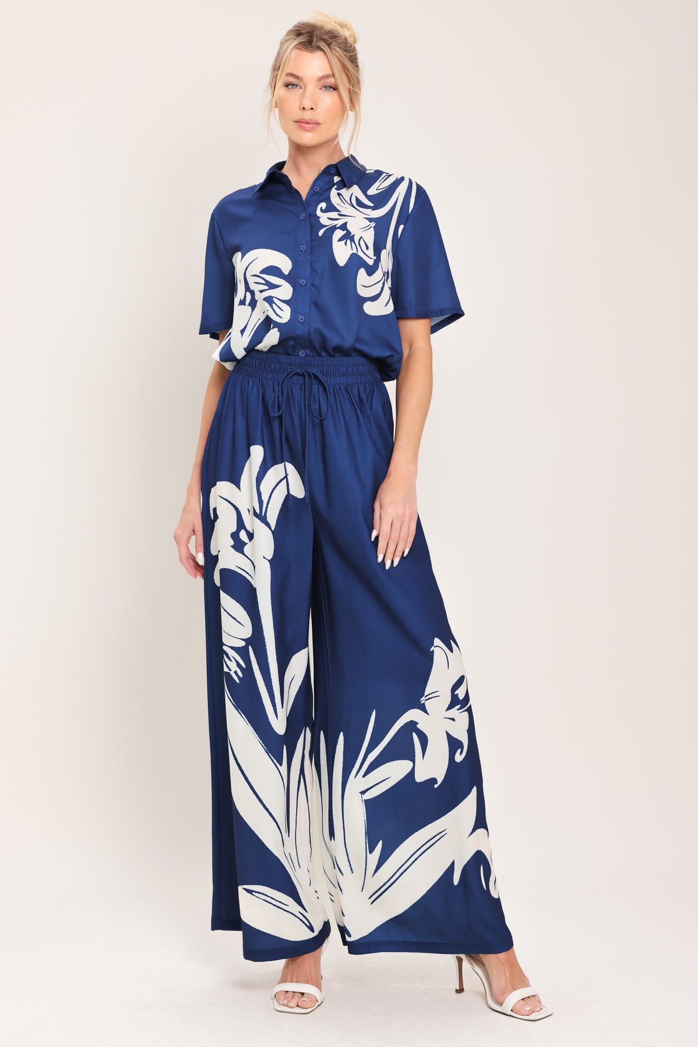 COASTAL BLOOM WOVEN TOP - Glamourous Grace