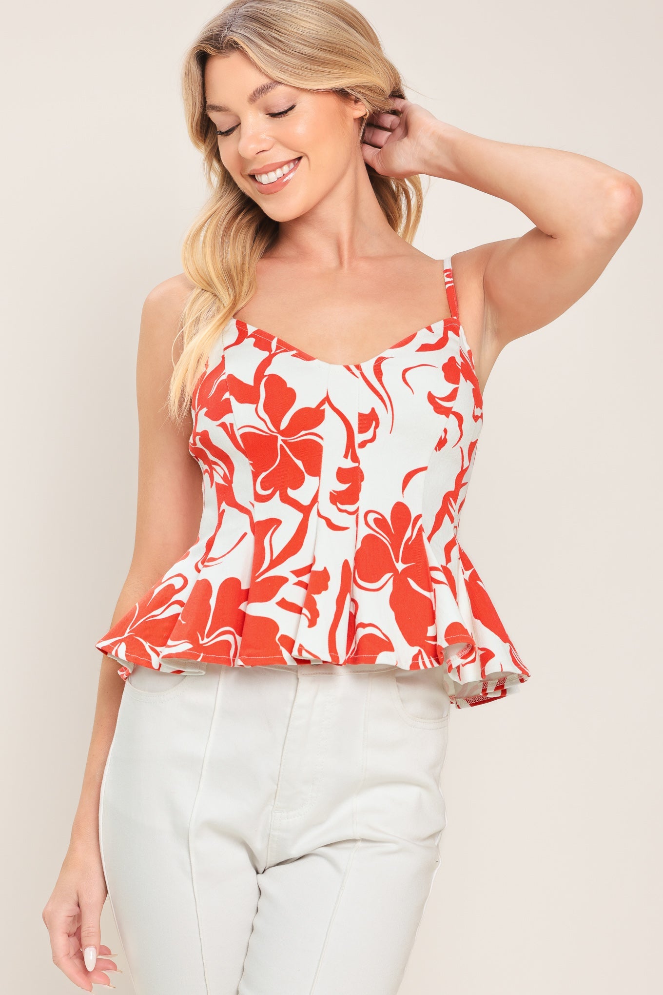 SCARLET BLOOM WOVEN TOP - Glamourous Grace