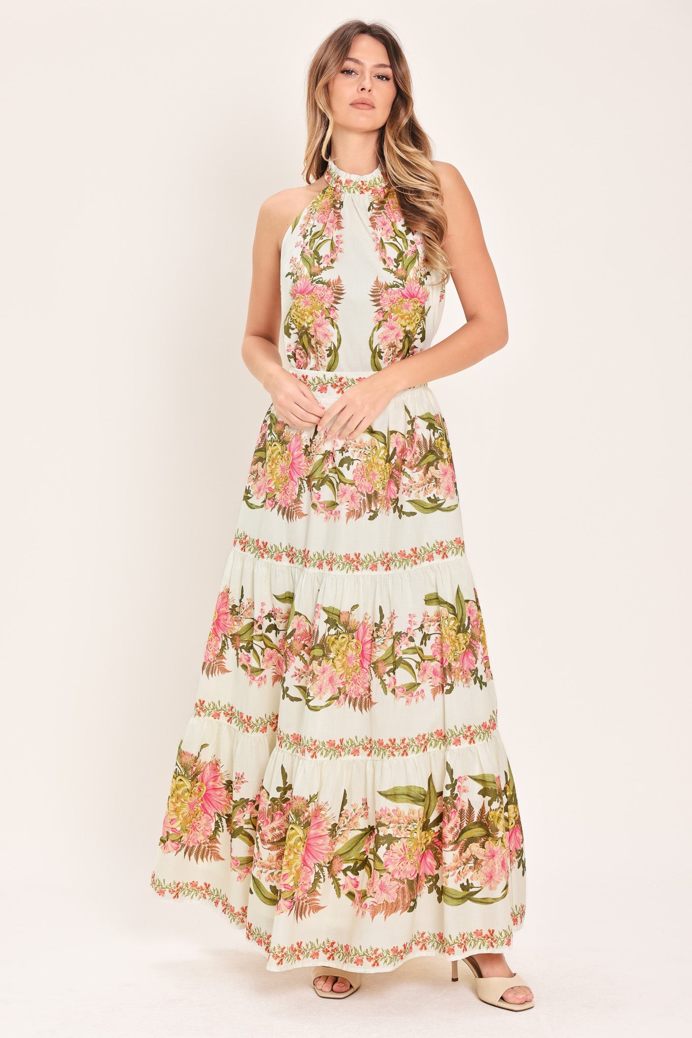 BOTANICAL ESCAPE WOVEN HALTER TOP - Glamourous Grace